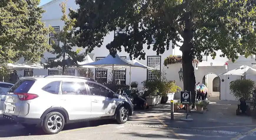 Cape Town Airport to Constantia Shuttle Services