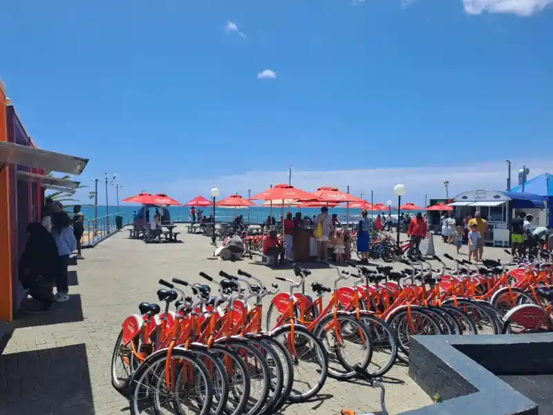 Rent a bicycle at Sea Point Promenade